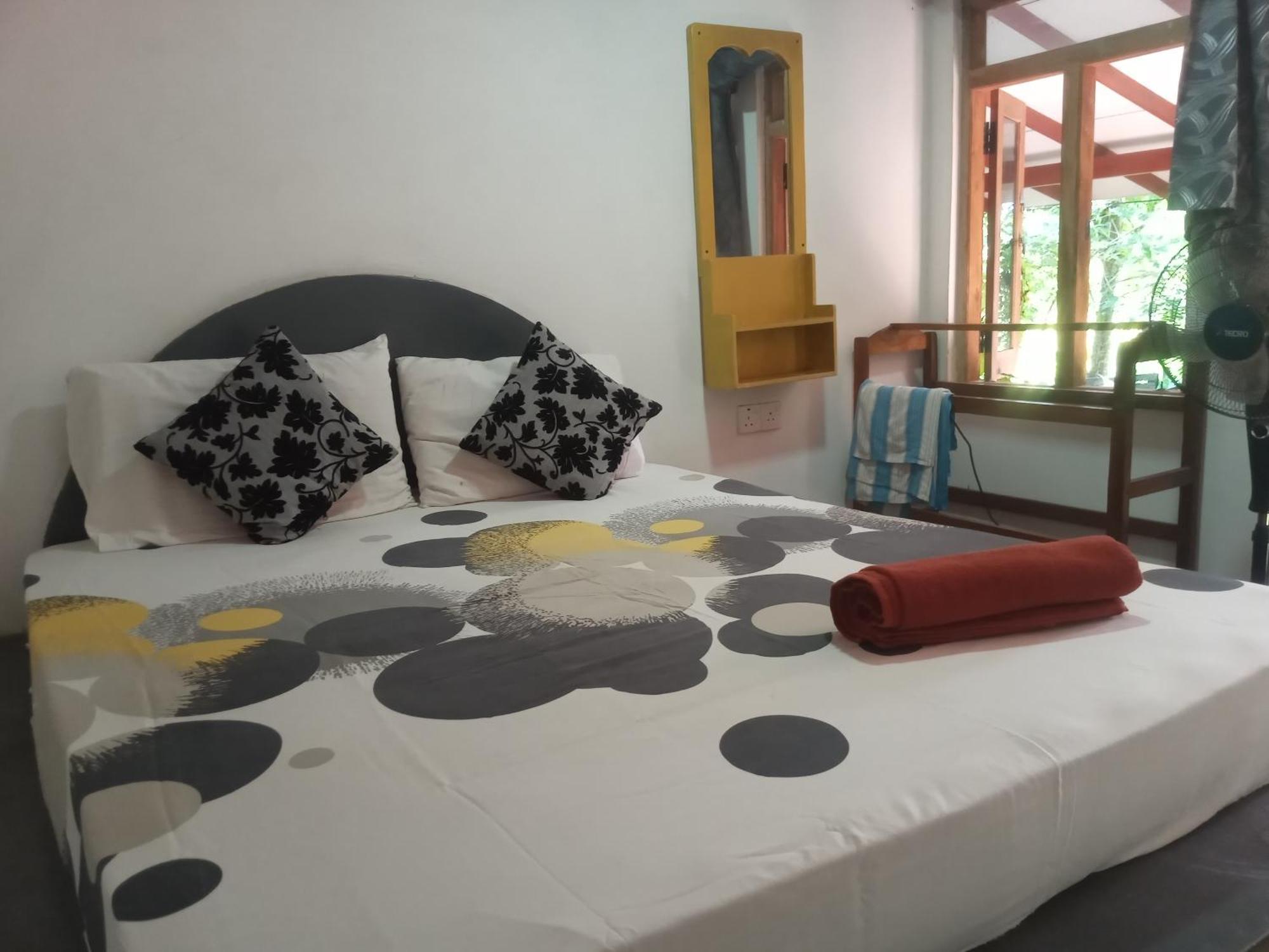 Angry Birds Homestay Habarana Bagian luar foto