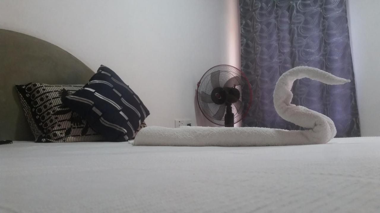 Angry Birds Homestay Habarana Bagian luar foto