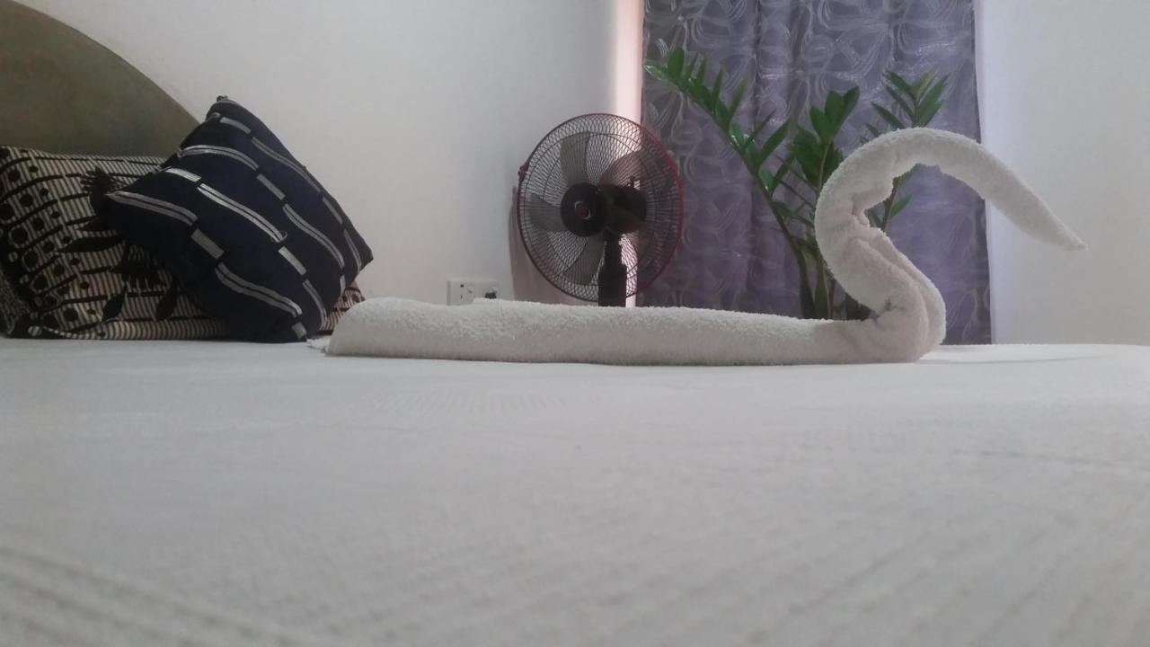 Angry Birds Homestay Habarana Bagian luar foto