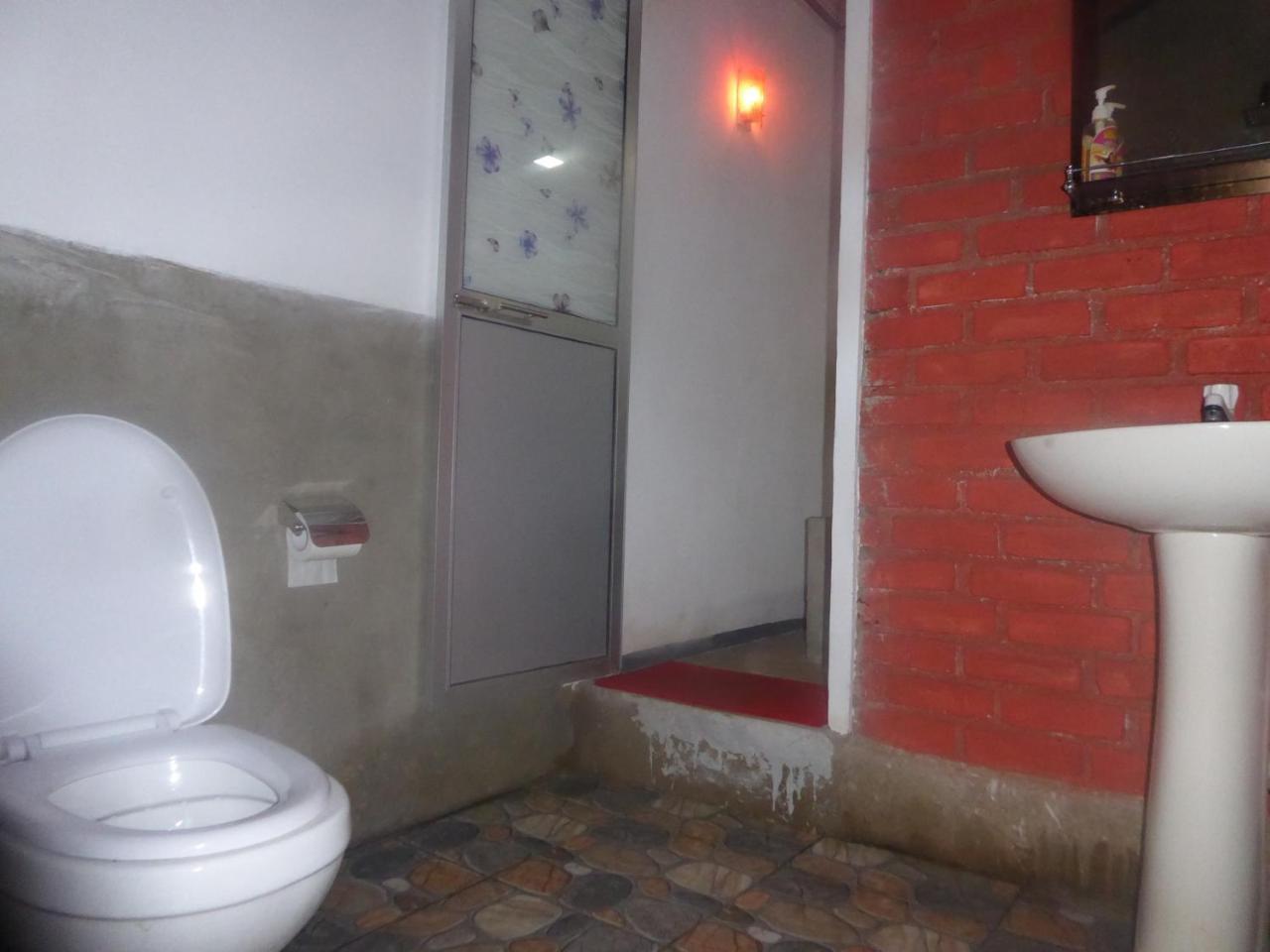 Angry Birds Homestay Habarana Bagian luar foto