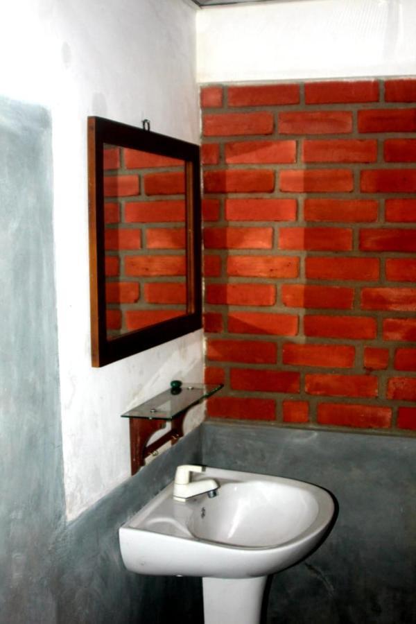 Angry Birds Homestay Habarana Bagian luar foto